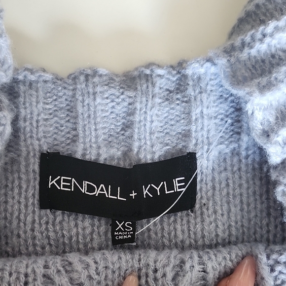 Kendall & Kylie Light Gray Knit Crop Tops - Picture 3 of 7